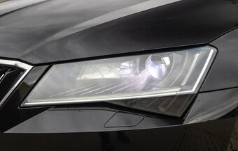 Škoda Superb Combi 2.0 TDI DSG - 6