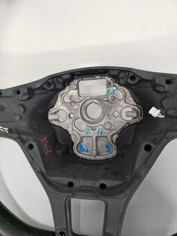 Skosený volant s radením f1 - 6