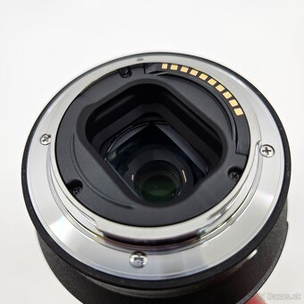 Sony E 70-350mm f/4.5-6.3 G OSS - 6