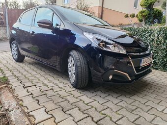 Peugeot 208 - 6