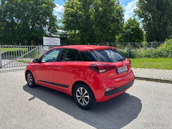 HYUNDAI i20 - 6