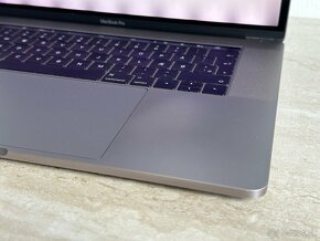 Apple MacBook Pro (Retina, 15", 2016) 1TB, i7 - 6