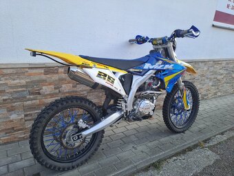 Enduro Mikilon MZK 250cm3 - 6