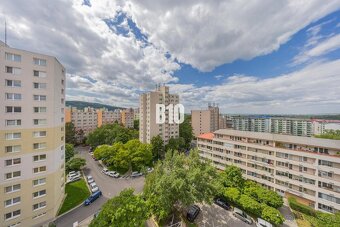 REZERVOVANÉ - SVETLÝ 3i (68,9m2) v ZREKONŠTRUOVANOM DOME v D - 6