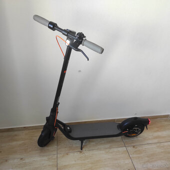 elektricka kolobezka Ninebot F30E - 6