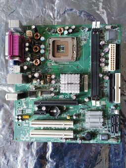 Dosky na Windows XP, chipset 945 aj s procesorom - 6