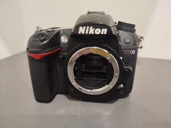 NIKON D7000 - telo - 6