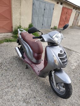 Skúter Honda 125i - 6