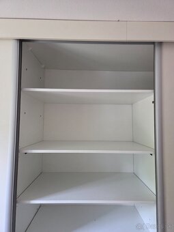 Vstavaná skriňa 300x250x70 - 6