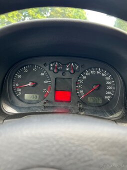 Volkswagen Bora 1.6 16.V - 6