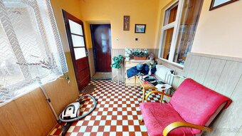 Na predaj rodinný dom v obci Dolný Lopašov s veľkým pozemkom - 6