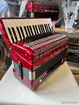 Predám NOVÝ akordeón WELTMEISTERS SAPHIR 120 BASOVÝ - 11/5 - 6