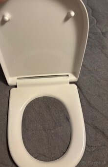 nové WC so sedadlom - 6