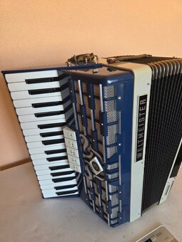 Predám akordeón Weltmeister - 6