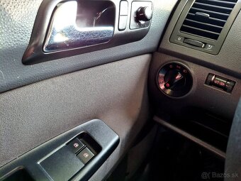 Predam Volkswagen polo 1.2 benzin rok 2007 - 6