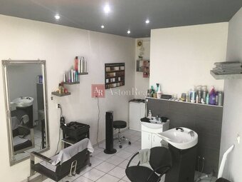 NA PREDAJ: veľký polyfunkčný dom v historickom centre mesta - 6