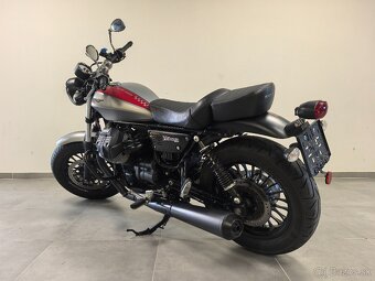 Moto Guzzi V9 Bobber - 6