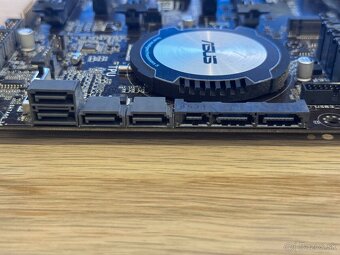 Asus Z97-A doska plus procesor i5-4690K - 6