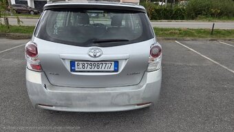 Predám Toyota Verso,2.0 diesel, 93kw, 2009 - 6