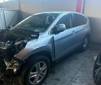 Honda CR-V 2.0i-VTEC, havarované - 6
