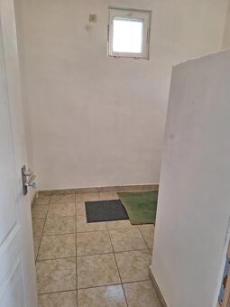 Veľký 3-izbový byt v Levél - 6