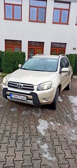 Toyota Rav 4 - 6