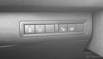 Peugeot 308, 138.000km, Plná výbava - 6