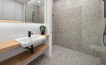 Moderná garsónka v širšom centre Bratislavy - 6