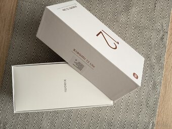 PREDÁM XIAOMI Mi 12 Lite 8/128gb - 6