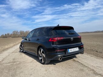 VW Golf VIII GTI 2.0 TSI - 6