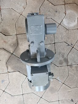 Predám rôzne prevodovky s el.motorom - 6