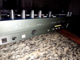 Virtual Analog Synthesizer "NOVATION Xio 49"+ USB napájač - 6