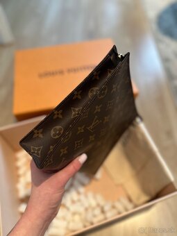 Louis Vuitton toiletry pouch 26 - 6