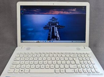 ASUS X541U - 6