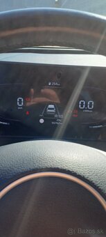 Predam Kia Sportage Gold vybava,1.6T-GDI 110KW ,2WD - 6