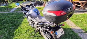 Yamaha fazer - 6