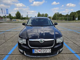 Superb 2.0 TDI CR 4x4 170k Elegance - 6