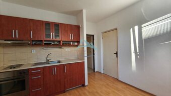 Na prenájom 1 izbový byt na ul. Venevská vo Veľkom Krtíši. - 6