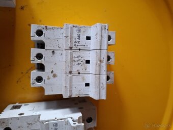 Predáme elektro komponentyCENA DOHODOU NAVRHNITE - 6