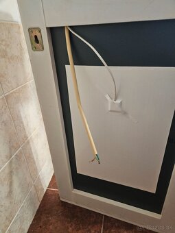 Zrkadlova skrinka - 6