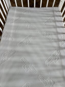 Detska postielka s matracom a chranicom matraca - 6