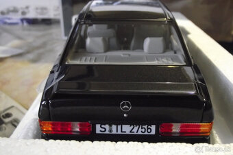 1:18 Mercedes 190 - 6