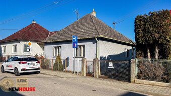 Pozemok 743 m2 so starým rodinným domom vo vyhľadávanej loka - 6