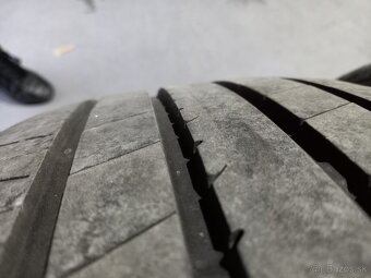 225/45 R19 92W - 6