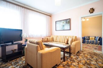 VIDIECKY DOM S KRÁSNYM POZEMKOM, 1455 m², EGREŠ - 6