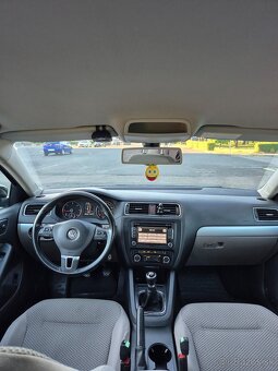 Volkswagen Jetta - 6