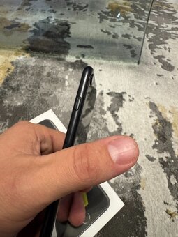 iPhone SE 2nd gen 64GB - 6