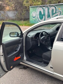 Toyota avensis 2.0 D-4-D 2006 TOP STAV - 6