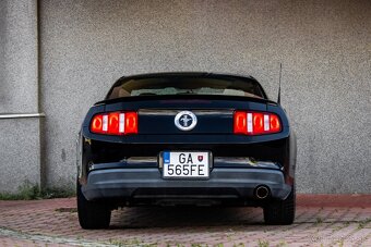 Ford Mustang 4.0L V6 - 6