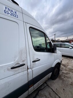 NEPOJAZDNÝ VW Crafter s chkadeným a hydr.čelom - 6